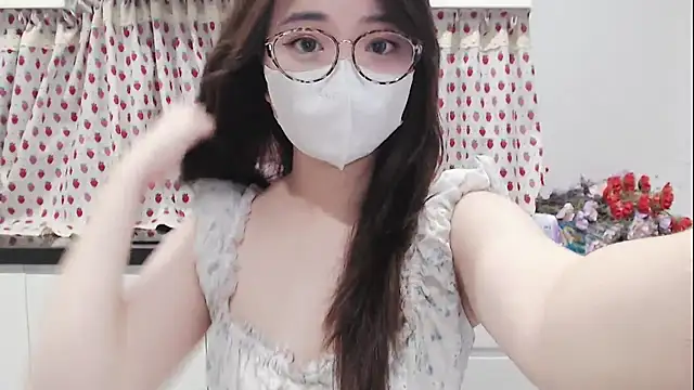 Rinasaki live cam on StripChat