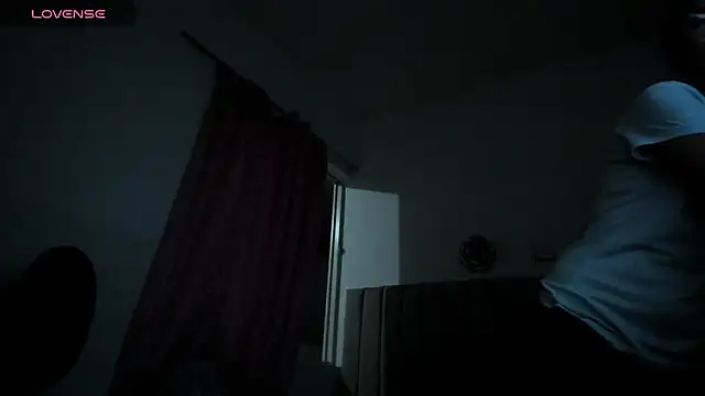 stacyfoxxx live cam on StripChat