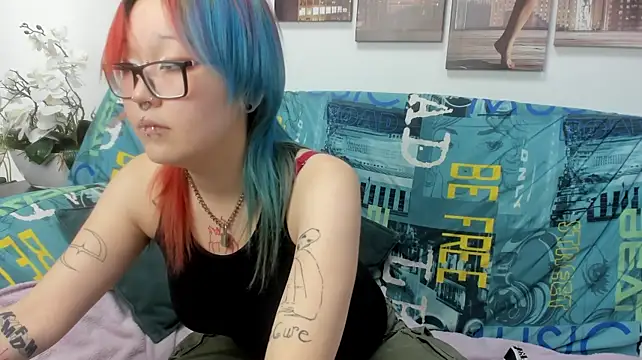 Cute__Kiko live cam on StripChat