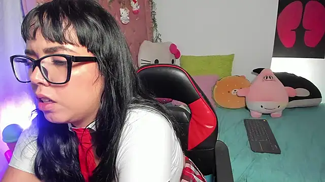 LillyCandy live cam on StripChat
