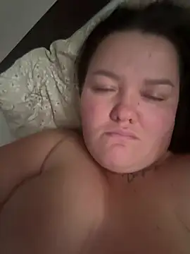 SunnyLeila2101 live cam on StripChat
