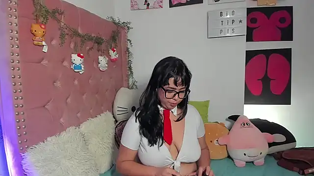LillyCandy live cam on StripChat