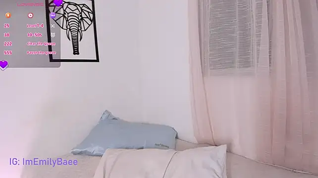 imemilybae live cam on StripChat
