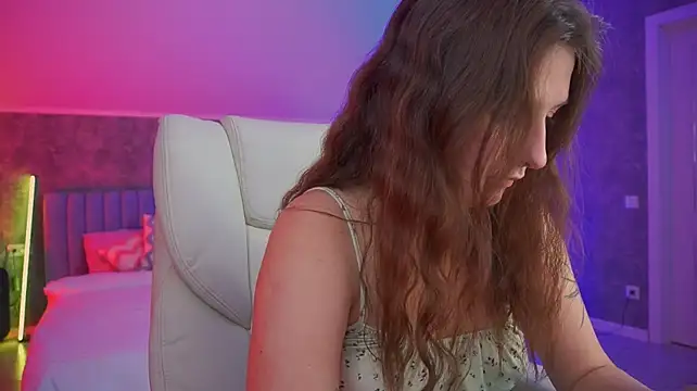 VikVikLove live cam on StripChat