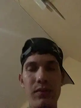 omarjr009 live cam on StripChat
