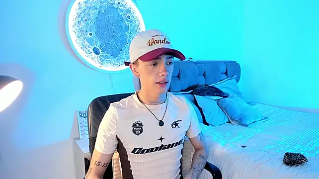 Timothy_ros live cam on StripChat