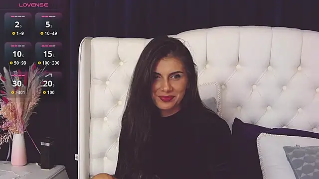 AliciaKitty live cam on StripChat