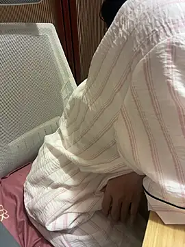 Mina048 live cam on StripChat