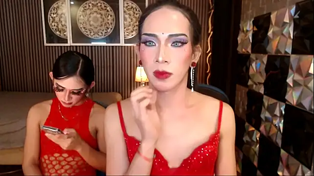 PrettyHorseCockTrans live cam on StripChat