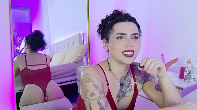 LadyMonroe_ live cam on StripChat
