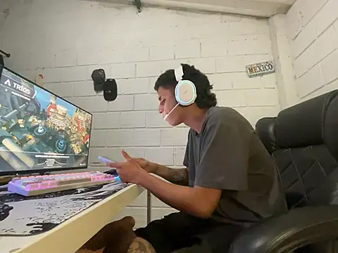 Max_TheHorseDick