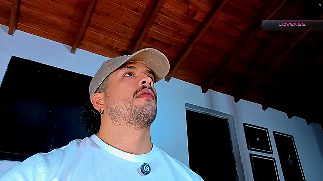 SilvaBranko live cam on StripChat