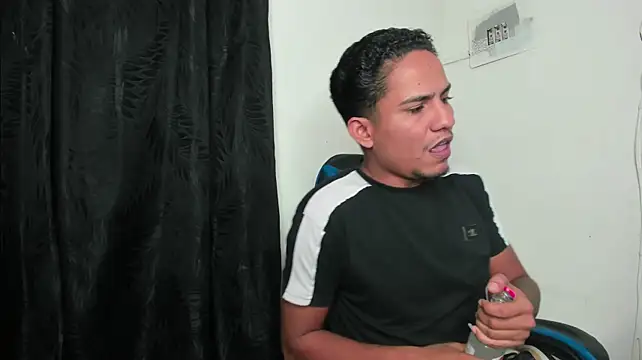 sexy_latinas_69 webcam