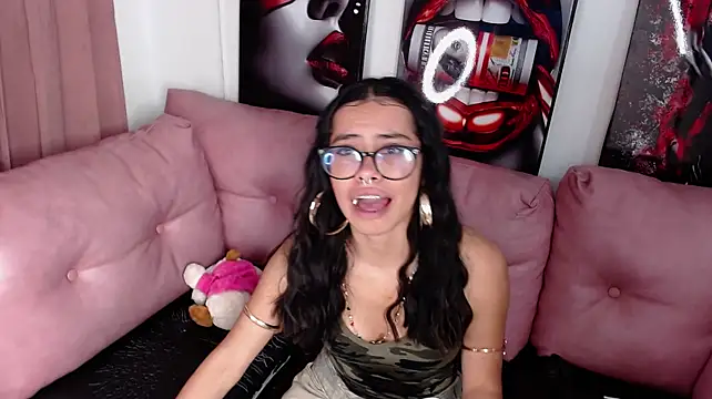 Miahotcs1