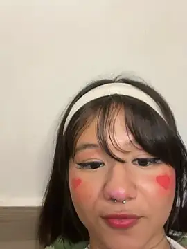 ivi_sunny live cam on StripChat