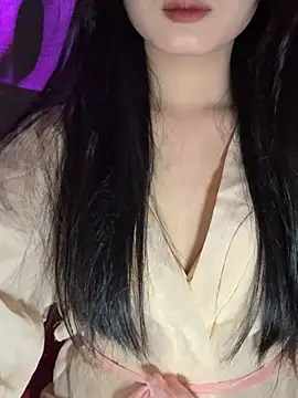 Rabbit-Cute live cam on StripChat