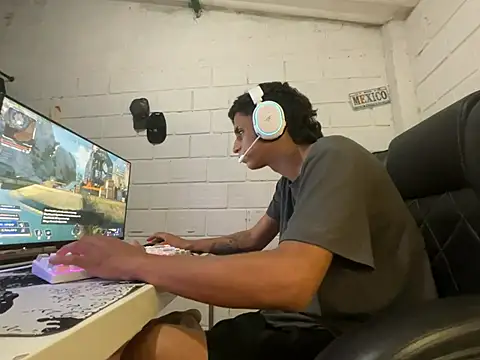 Max_TheHorseDick