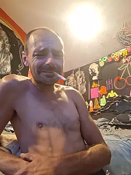 daddyandsplashqueen (Ask my age) - Flash titties