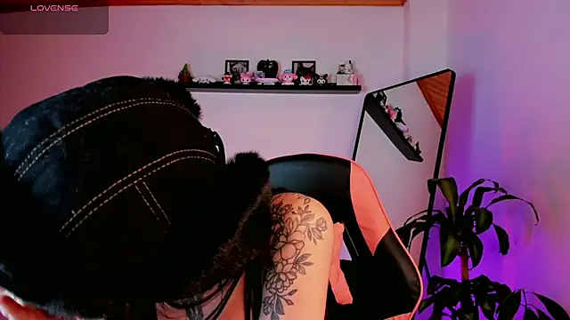 kali_ka_ live cam on StripChat