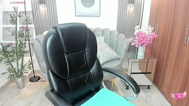 alexa_voss live cam on StripChat
