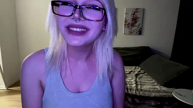 MirraDream live cam on StripChat