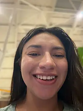 CocoaGigiMuse live cam on StripChat