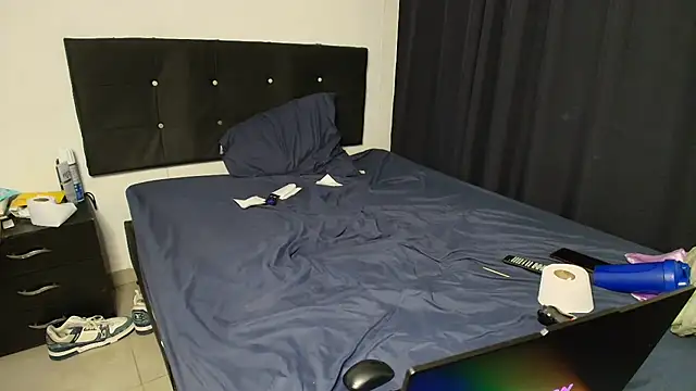 NicoDavisOfficial live cam on StripChat