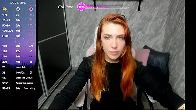 Reginasmilee live cam on StripChat