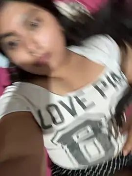 keyw1 live cam on StripChat