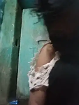Desi_Couple_P live cam on StripChat