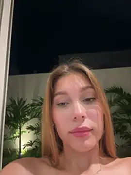 Nikii__ Live Webcam on Stripchat