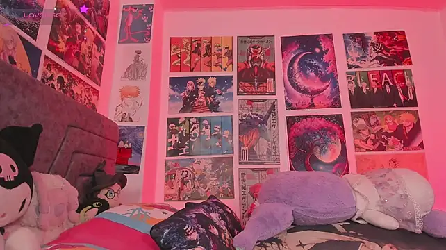 MissCurvyTop webcam