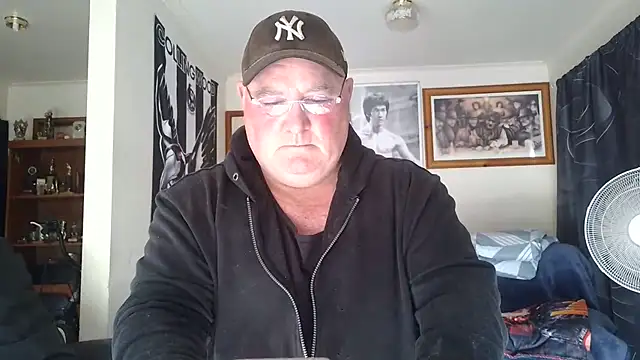 KINKYBLUEYES69