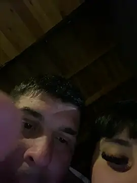 ELPETIHUB live cam on StripChat