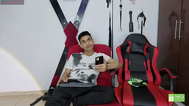 EliteBoysLive live cam on StripChat