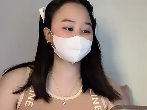 Nhungnhung201 live cam on StripChat