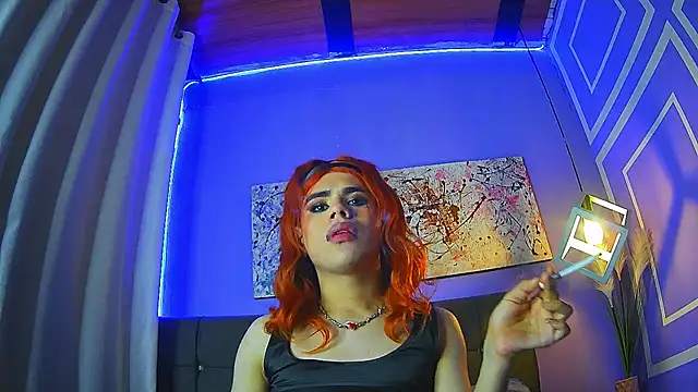 emma_cut3_ live cam on StripChat