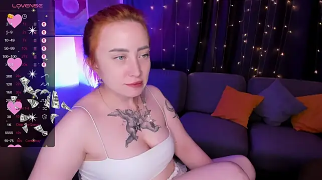 deboramoore live cam on StripChat