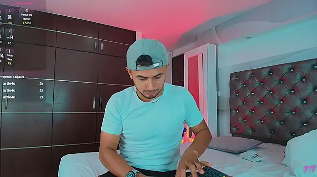 Valentiinoss live cam on StripChat