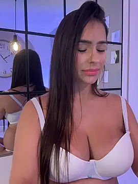 Mau_White live cam on StripChat
