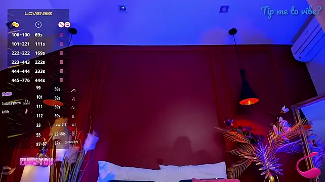 mayzzie (F young) - fingers in pussy