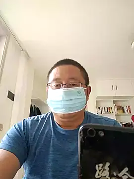 aikun221 (M mature) - 买高清摄像头，给大家带来更好的视觉效果