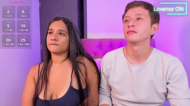 mae_nathan_ live cam on StripChat