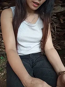 Heryy_xx live cam on StripChat