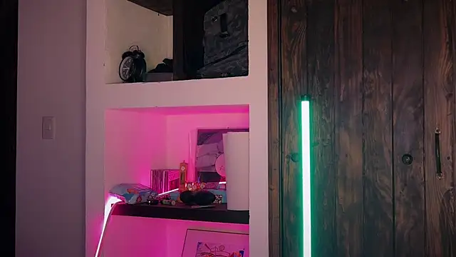 mcklister_kinky_feets