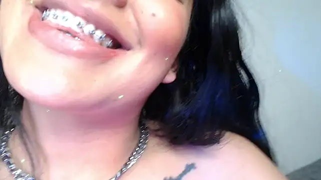 sophiadaza666 live cam on StripChat
