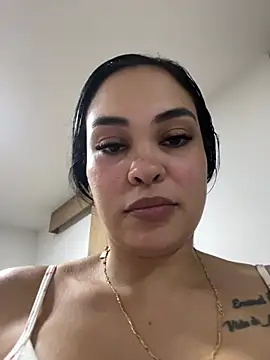 fox_latina (F milf) - Fingers in my pussy