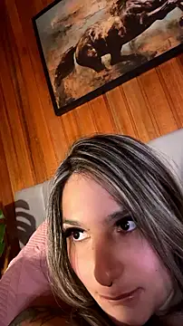 AliceStone19 live cam preview on Stripchat