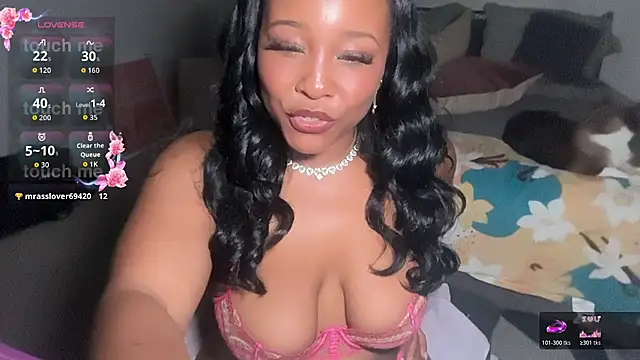 yourmommysilk's live room