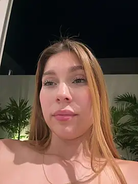Nikii__ webcam